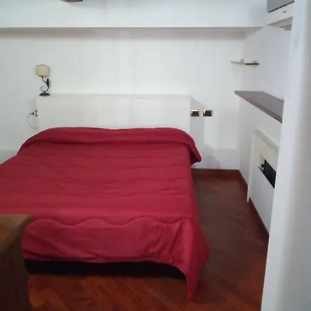 펜션 Centro Antico 167 *